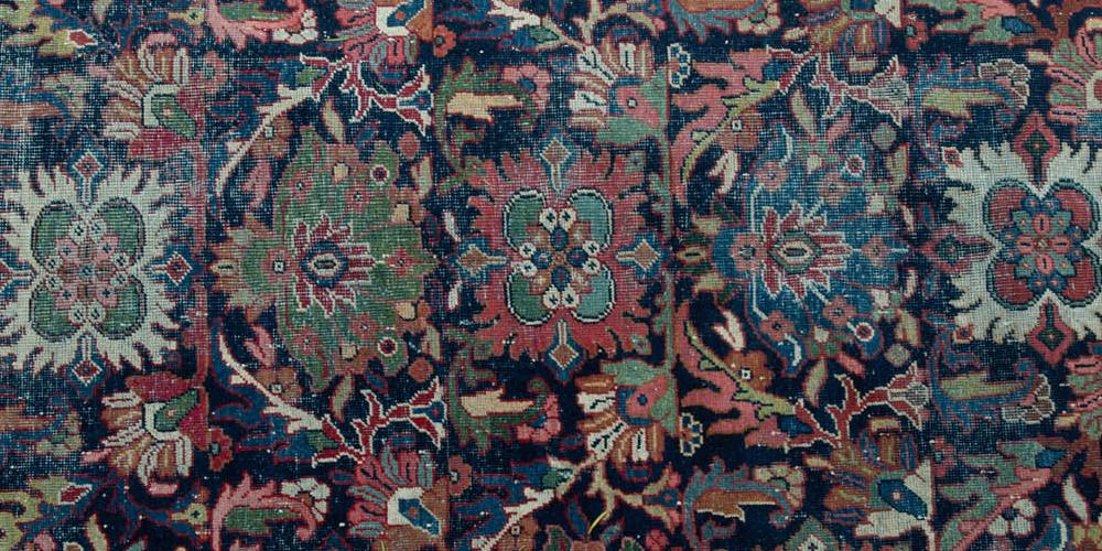 Antique Persian Bidjar Kurdish Rug hand-spun wool natural dyes