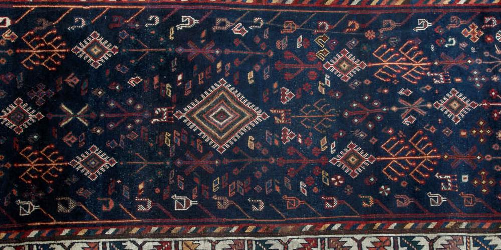 Antique Tribal Qashqa'i Persian Rug natural dyes hand-spun wool