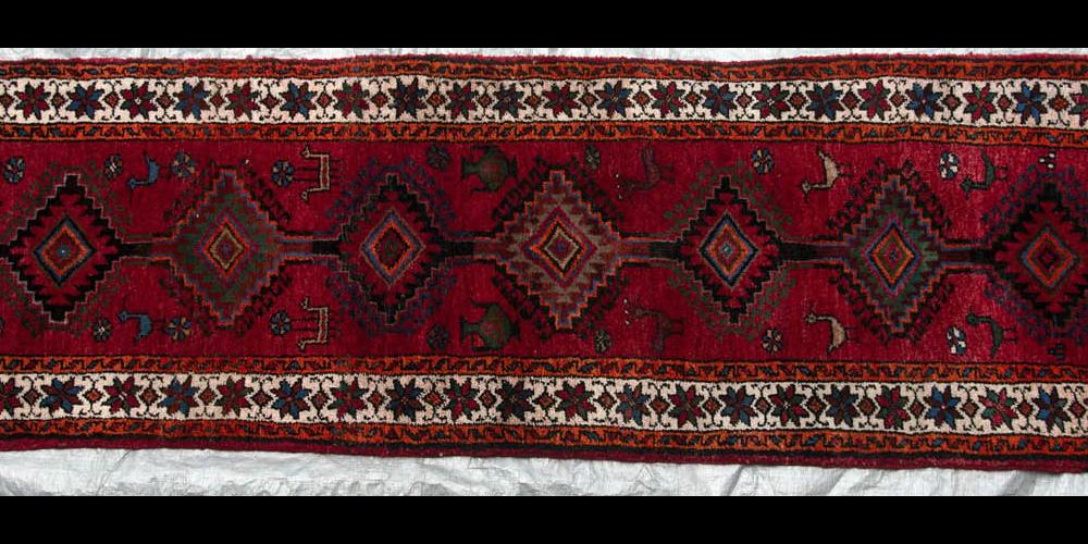 Lori or Luri Gabbeh Persian Runner Tribal hand-spun wool