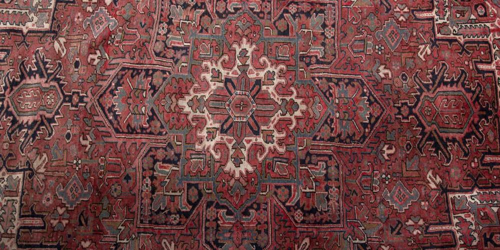 Antique Heriz NW Persia Carpet hand-spun wool