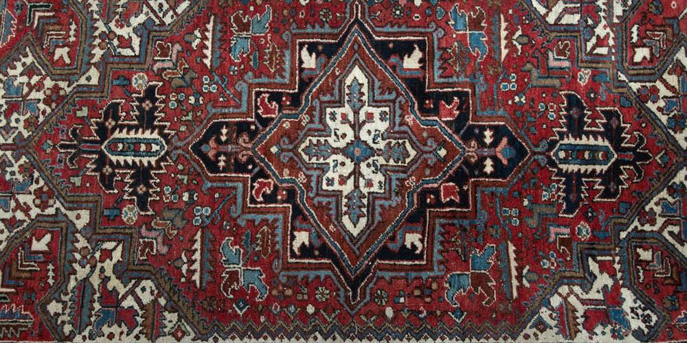 Antique Heriz Persian Carpet hand-spun wool 