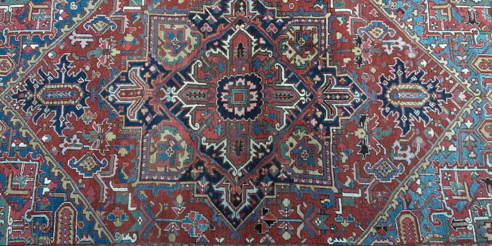 Antique Heriz Persian Carpet hand-spun wool