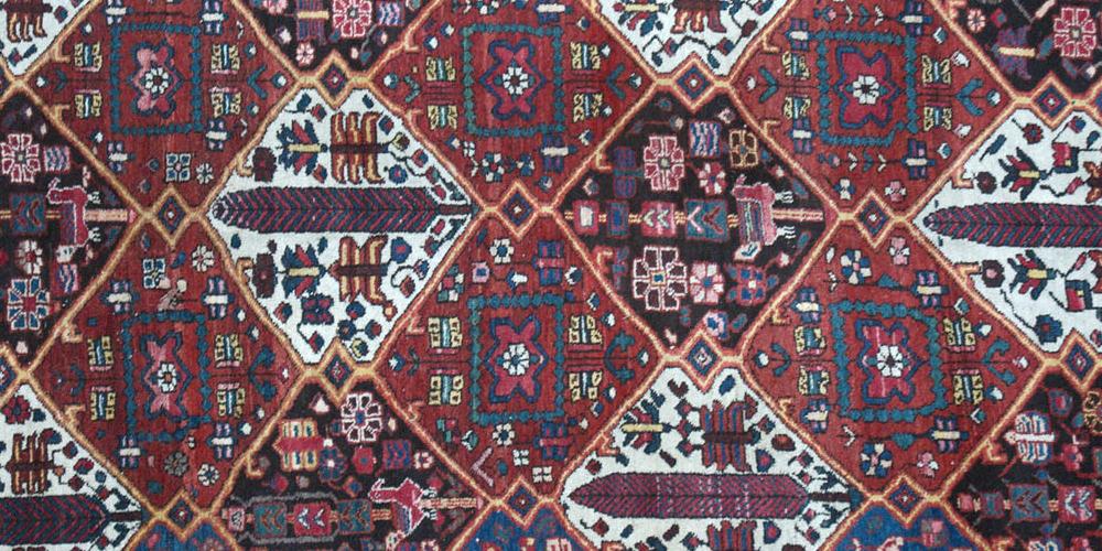 Old Bachtiari tribal Persian Carpet
