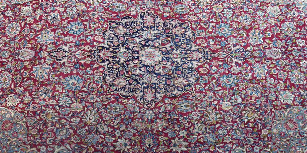 Old Kashan Persian Carpet
