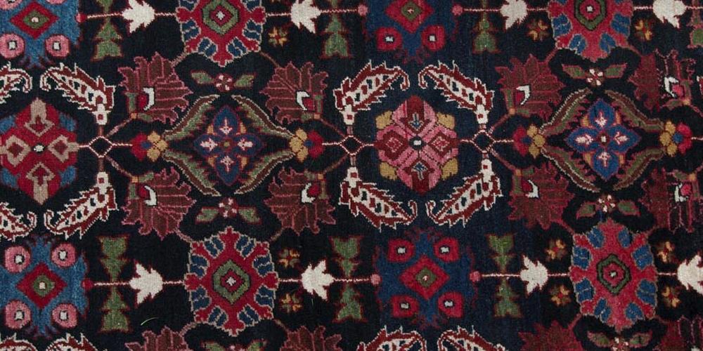 Antique Malayer Persian Rug hand-spun wool natural dyes