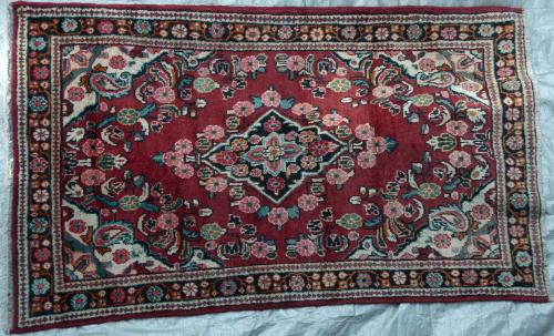 Mahal Sarouk Arak Persian Rug village floral hand-spun wool