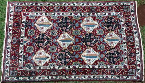 Bakhtiari Persian Iranian rug