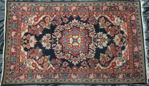 Old Sarouk Mahal NW Persian rug