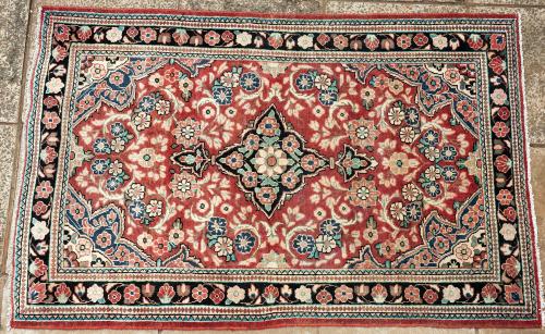 Mahal Persian rug