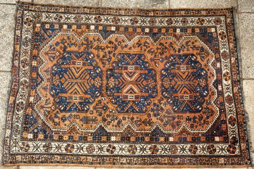 Old Qashqa'i or Shiraz Persian tribal rug