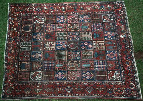 Old Bachtiari tribal Persian rug