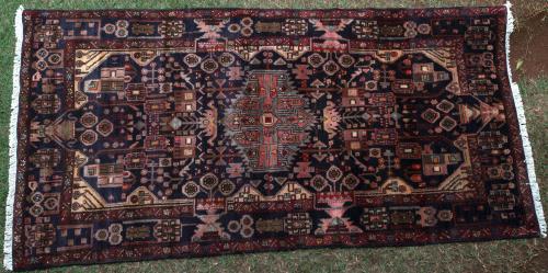 Nahavand or Nehavend Hamadan Persian Rug