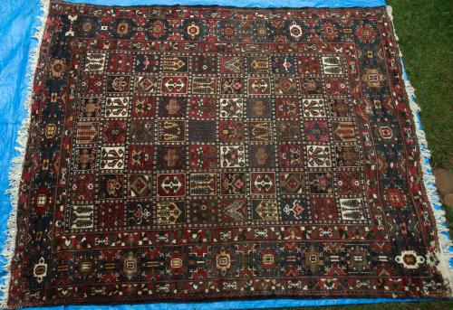 Old Bachtiari tribal Persian Carpet