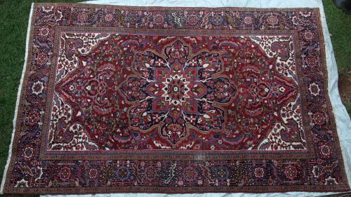 Old Heriz Persian Carpet floral hand-spun wool